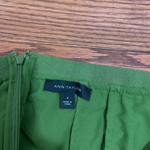 Ann Taylor Skirt - Picture 3 of 3